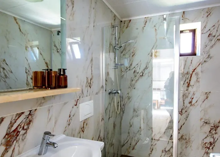 Kate בית נופש *